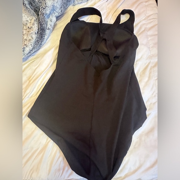 Black Speedo Endurance + One-piece - Picture 2 of 2